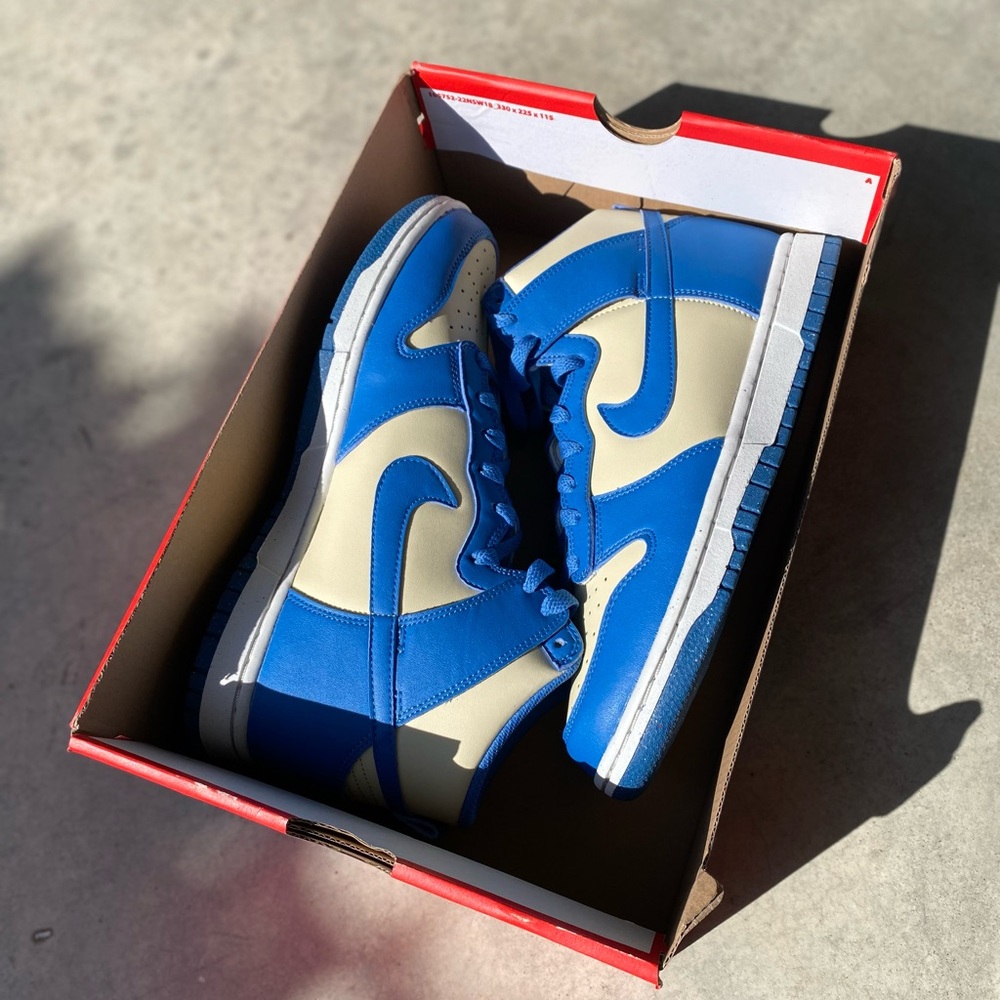 Nike Dunk High - Picture 2 of 9